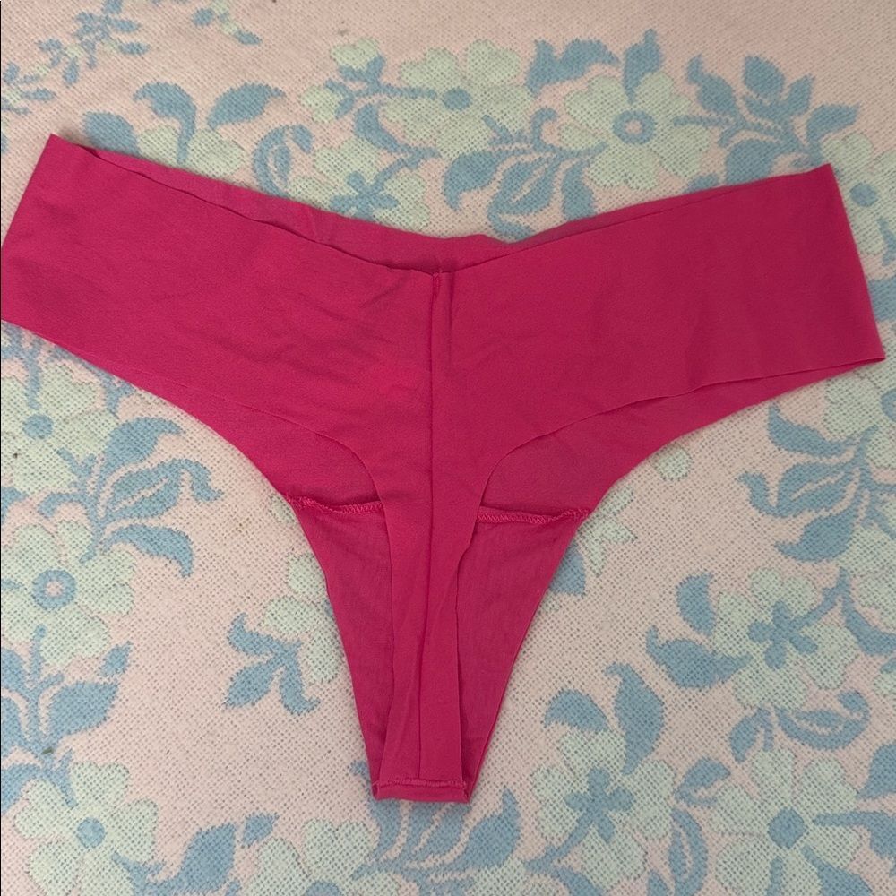 NWT SOLD OUT! VS RARE STYLE! XL *Enchanted Pink Strawberry* NO-SHOW THONG PANTY - Picture 6 of 7